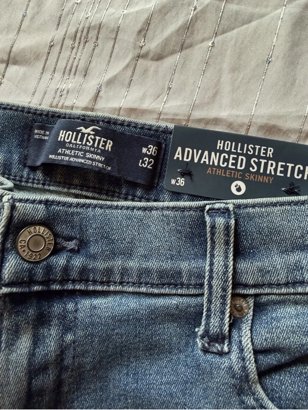 Hollister Advanced Stretch athletic men’s skinny jeans medium wash 36x32